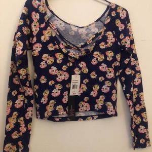 NWT H.I.P Long Sleeve Crop Top